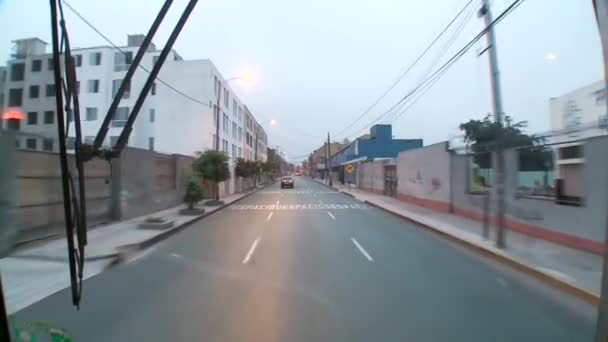 Viagem de autocarro através de Lima — Vídeo de Stock