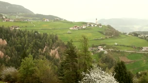 イタリアに山の村 — ストック動画