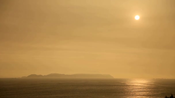 Moře při západu slunce — Stock video