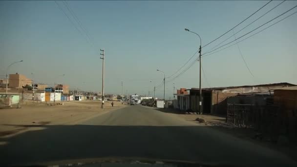 Lima, peru - ca juni 2012: körning i lima — Stockvideo