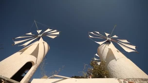 Ветряные мельницы — стоковое видео