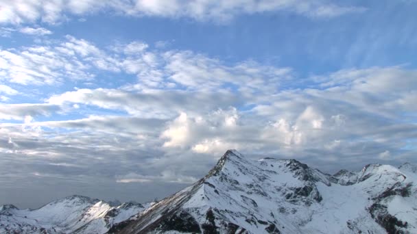 グロースグロックナー山近くのオーストリアの山 — ストック動画