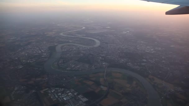 Flying over Duesseldorf — Stock Video