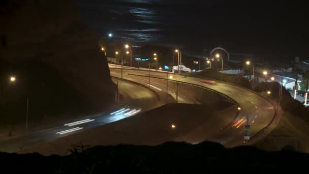 Verkehr in der Nacht — Stockvideo