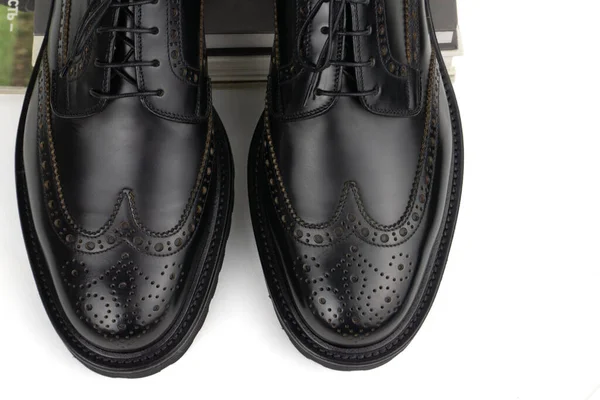 Zapatos Derby Brogue Negro Árbol Cedro Libros Vista Superior Cerca —  Fotos de Stock