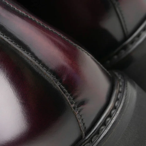 Burgundowy Skórzane Buty Pięta Zbliżenie — Zdjęcie stockowe