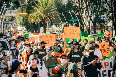 UDLAP öğrencileri, kampüslerinin yasal olarak teslim olmasını talep etmek için dördüncü gün gösteri yaptılar..