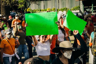 UDLAP öğrencileri, kampüslerinin yasal olarak teslim olmasını talep etmek için dördüncü gün gösteri yaptılar..