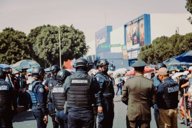 5 Mayıs 'taki Puebla Muharebesi anısına düzenlenen askeri geçit töreni.