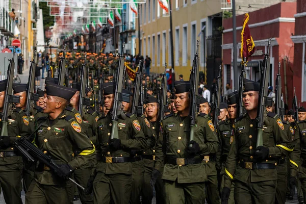 Desfile Militar Mexicano Las Calles Puebla Para Conmemorar Independencia México —  Fotos de Stock