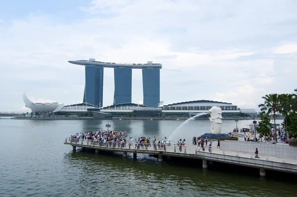 Marina defne kum, Singapur