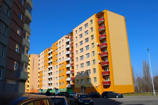 Ceske Budejovice República Checa Marzo 2022 Colorido Edificio Apartamentos Estilo —  Fotos de Stock