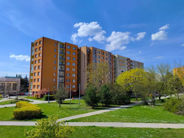 Ceske Budejovice République Tchèque Avril 2022 Bloc Orange Appartements Avec — Photo