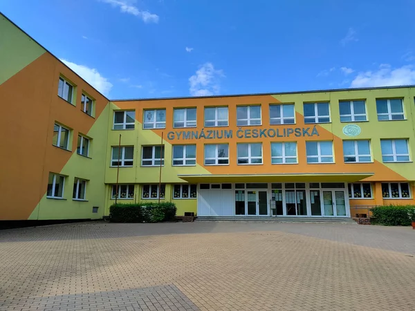 Мая 2022 Года Здание Школы Одном Жилых Районов Праги Фасад — стоковое фото