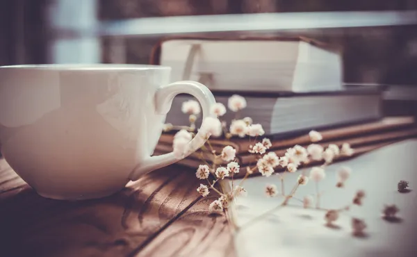 Fotos de Café y libros de stock - Depositphotos