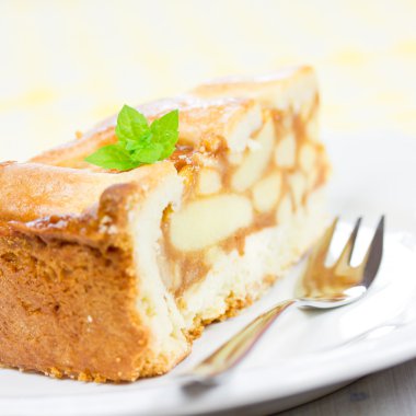 Apple cake