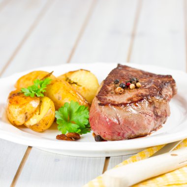 biftek, patates ile