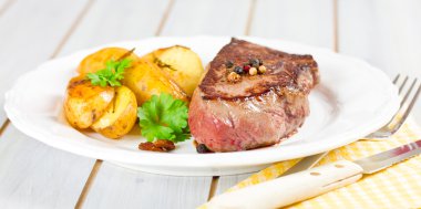 biftek, patates ile
