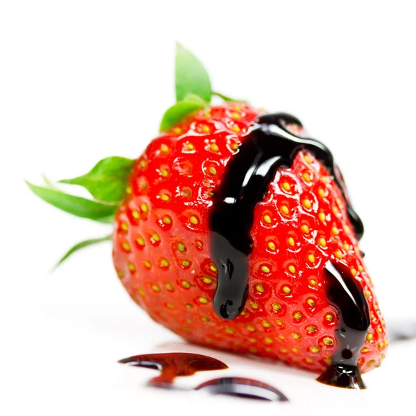 草莓和黑醋 — 图库照片