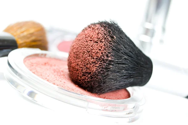 Härligt rosa puder för makeup — Stockfoto