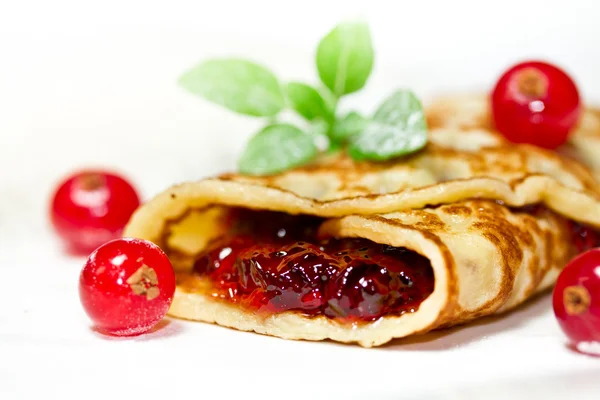 Pancake with berries — Stock Photo, Image