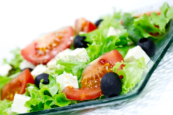 Салат з оливками та сиром — стокове фото
