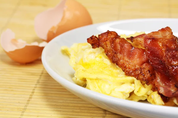 Eggs with bacon — Stock Photo, Image