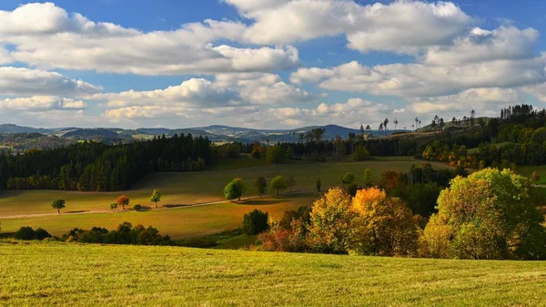 Красивый Осенний Пейзаж Естественный Красочный Фон Красочная Осенняя Атмосфера Природе — стоковое фото