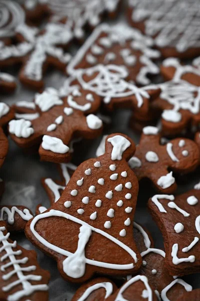 Kerstsnoepjes Prachtige Hand Versierde Traditionele Tsjechische Kerst Peperkoeken Met Glazuur — Stockfoto