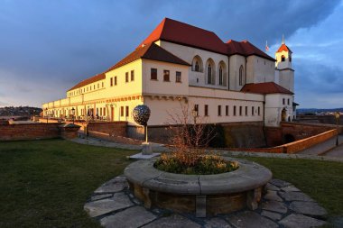 Kent Brno - Çek Cumhuriyeti - Avrupa. Spilberk - güzel eski kale ve kale baskın Brno şehir şekillendirme.