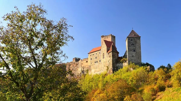 Bela Paisagem Outono Áustria Com Belo Velho Castelo Hardegg — Fotografia de Stock