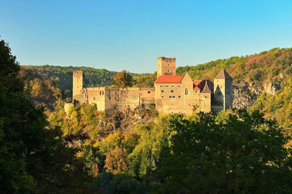 Hermoso Paisaje Otoñal Austria Con Viejo Castillo Hardegg — Foto de Stock