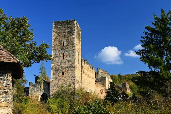 Bellissimo Vecchio Castello Austria Rovine Del Castello Chyje Una Giornata — Foto Stock