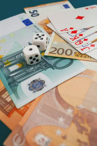 Chisinau Moldova 2020 Dice Playing Cards Green Cloth Casino Dollars — Stock Photo, Image