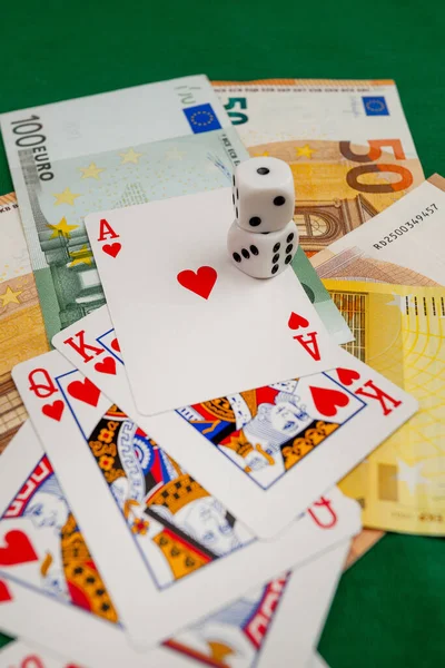 Chisinau Moldavia Dados 2020 Jugando Las Cartas Paño Verde Casino —  Fotos de Stock