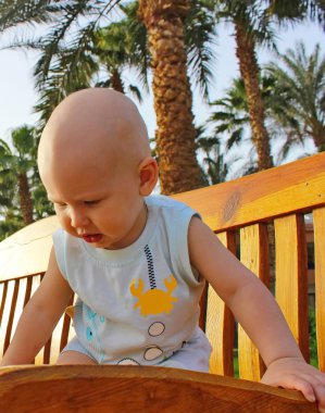 kleine jongen de jongen