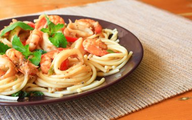 Deniz mahsullü makarna