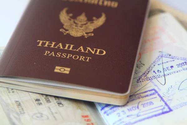 yuan para birimi ile Tayland pasaportu