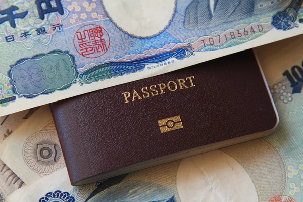 yuan para birimi ile Tayland pasaportu