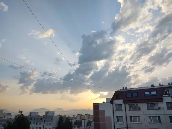 Bunter Sonnenuntergang Über Den Gebäuden Der Stadt Slowakei — Stockfoto