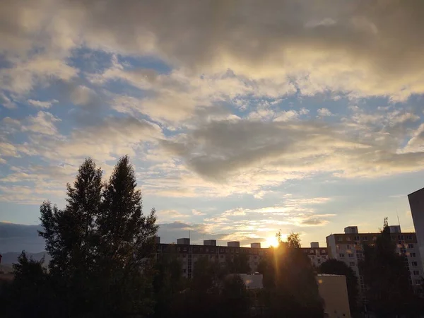 Zonsopgang Boven Gebouwen Stad Slowakije — Stockfoto