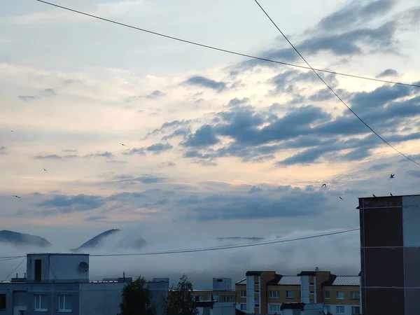 Красочный Закат Над Зданиями Городе Словакия — стоковое фото