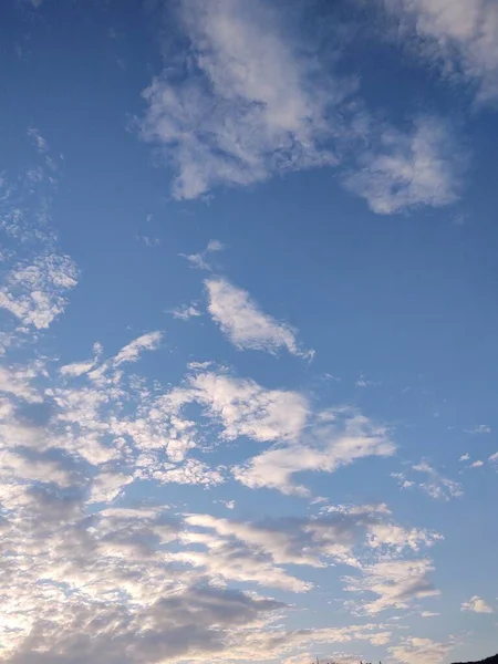 Céu Azul Com Nuvens Fundo Natureza — Fotografia de Stock
