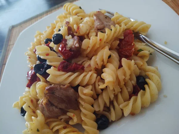 Pasta Con Carne Verduras Plato — Foto de Stock