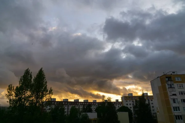 Belo Pôr Sol Sobre Cidade Europeia — Fotografia de Stock