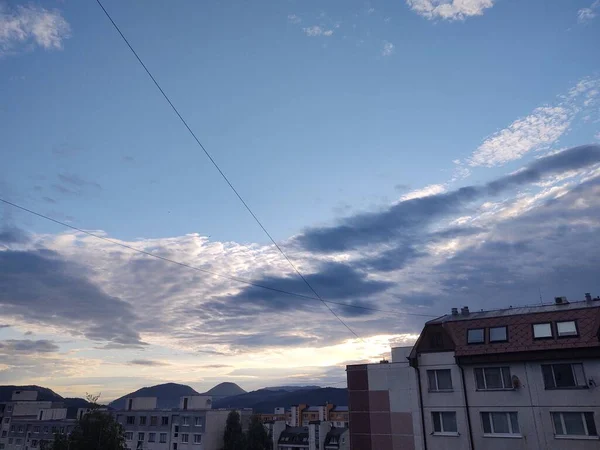 Blick Auf Die Europäische Stadt Bei Sonnenuntergang — Stockfoto