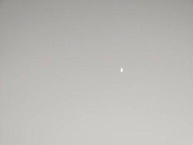 Aylı güzel gri gökyüzü