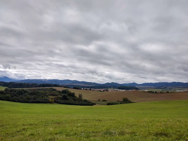 Bela Paisagem Montanhosa Céu Nublado — Fotografia de Stock