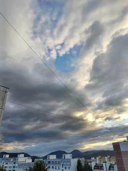 Blick Auf Die Europäische Stadt Bei Sonnenuntergang — Stockfoto