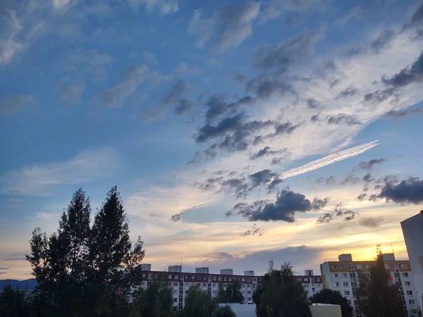 Blick Auf Die Europäische Stadt Bei Sonnenuntergang — Stockfoto